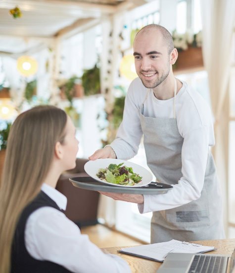 lunch-at-restaurant